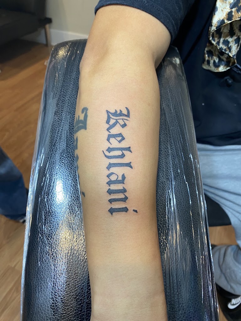 Tattoo work by Beautiful Scars Tattoo Shop (5)