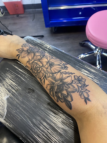 Big Dawg's Tattoo & Piercing in Waco