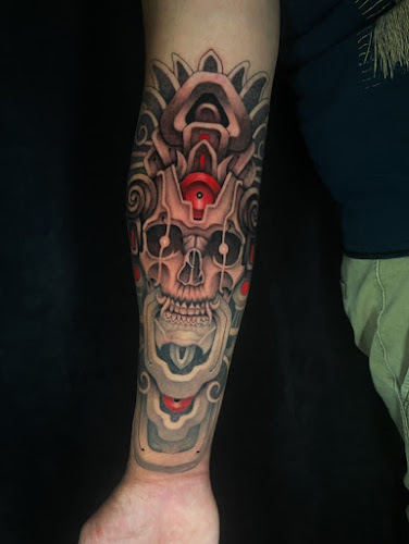Black Rabbit Tattoo Studio in Spring