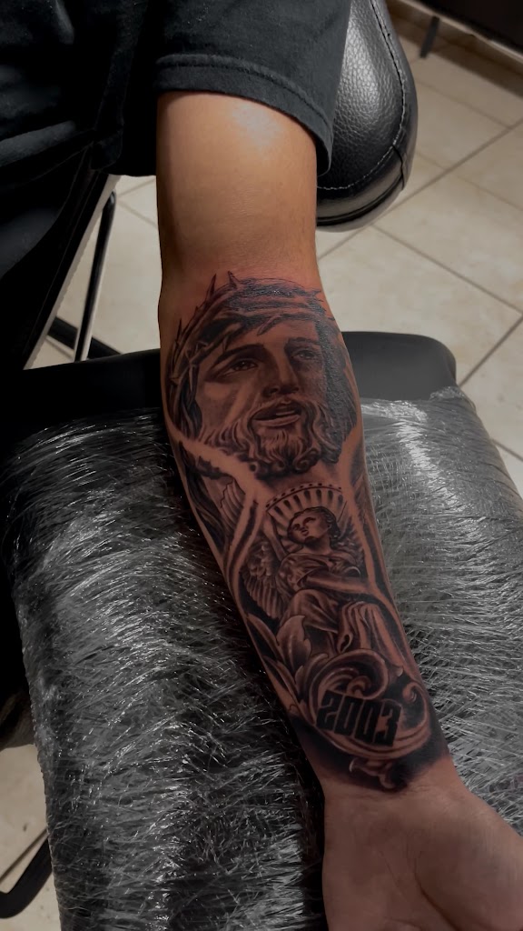 Estilo Ink Tattoo Parlor in Pharr