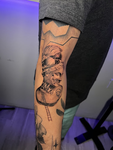 Genesis Tattoo Studio in Addison