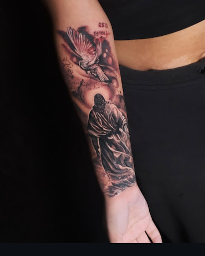 Golden Canvas Tattoo Studio in Lewisville