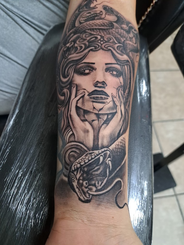Tattoo work by La Calavera tattoo & piercing (1)