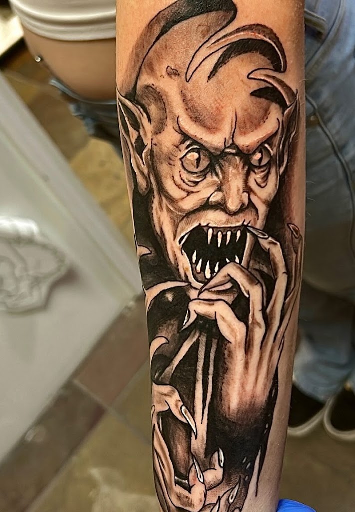 Tattoo work by La Familia Tattoo Parlor (3)
