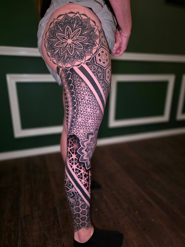 Tattoo work by Landlines Tattoo Company (3)