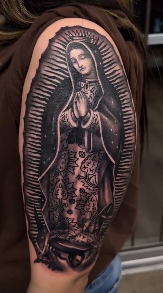 Monument Tattoo Studio in Dallas