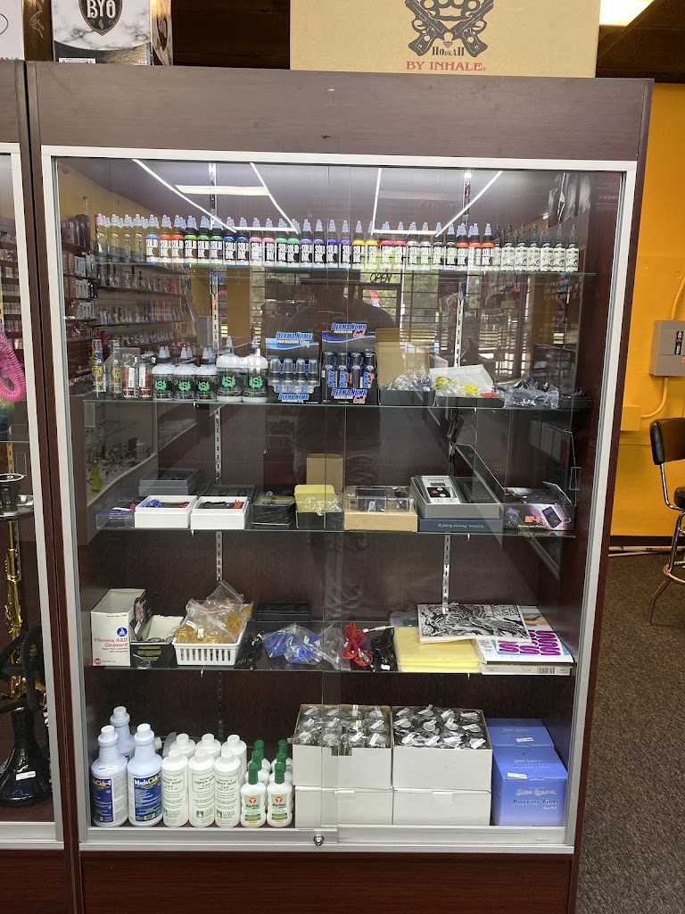 Moonlight Smoke Shop, Vape, Delta 8, CBD, Kratom, 7Ohmz & Tattoo Accessories in Spring