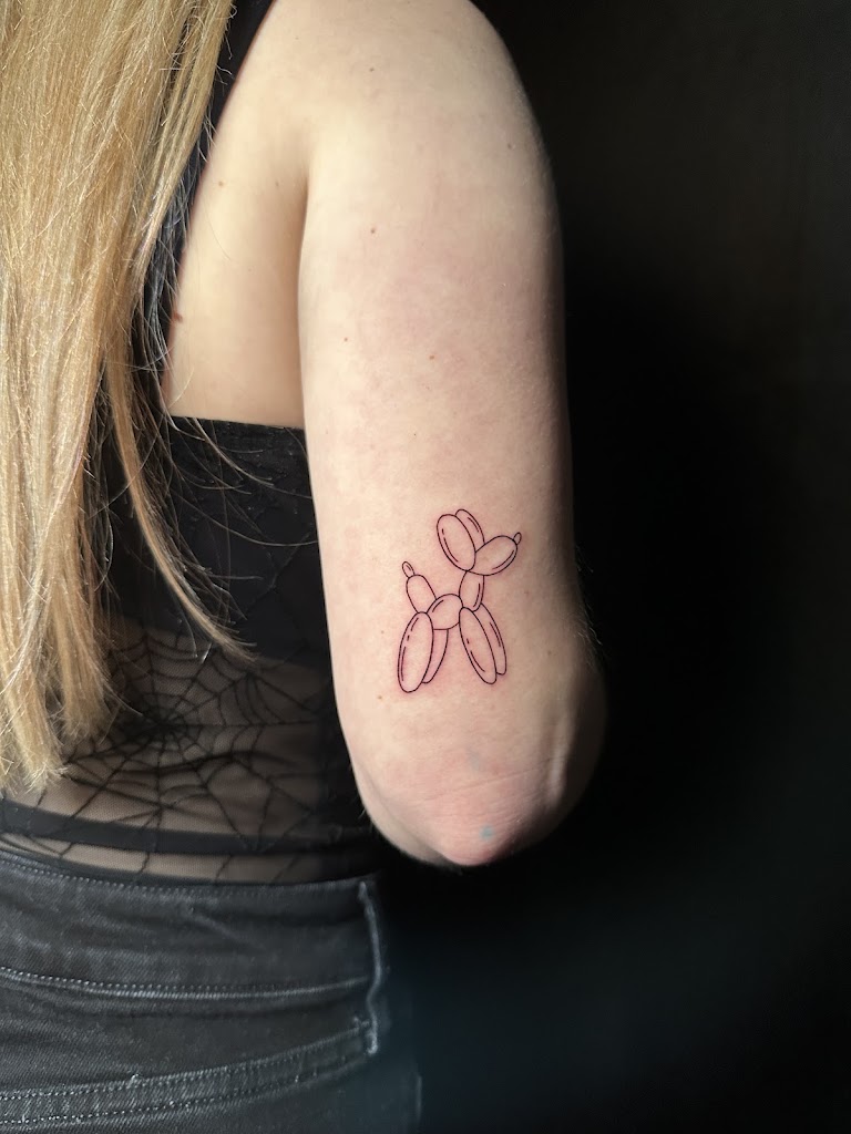 Tattoo work by sharp objects tattoo (3)