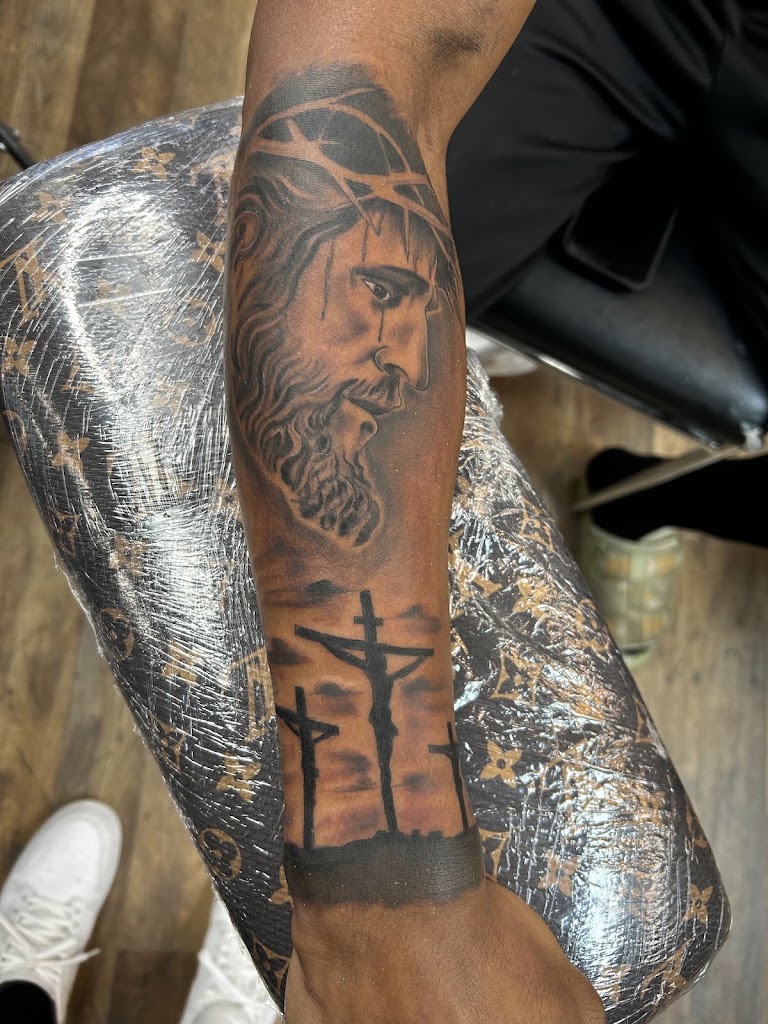 Tattoo work by Vibes Tattoo Studio Houston (1)